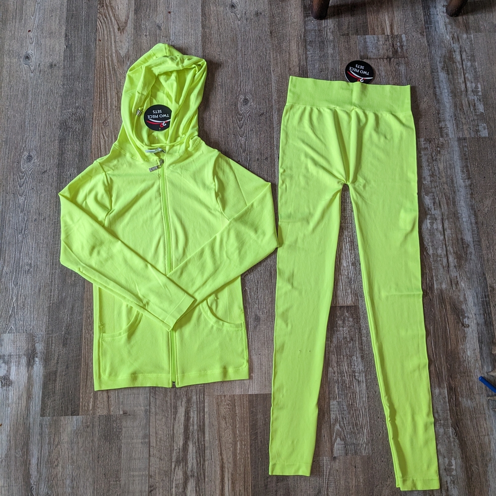 NWT Love J 2 Pc Seamless Zip Hoodie & Leggings Set Size S/M - Neon Lime